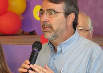 Obra de pavimentação de Suzana será incluída no orçamento para 2015, garante Deputado