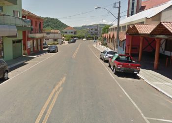 Caso do atropelamento apresenta versões diferentes e ambas  com testemunhas