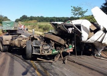 Carreta com placas de Marcelino se envolve em grave acidente na RS-153