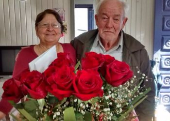 Bodas de Ouro: Casal comemora 50 anos de casamento
