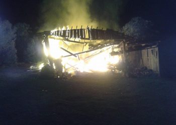 Incêndio destrói galpão e duas motos no interior de Marcelino Ramos