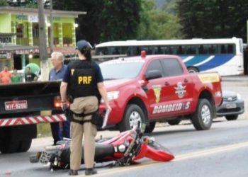 Ônibus com placas de Marcelino Ramos se envolve em acidente com morte em SC