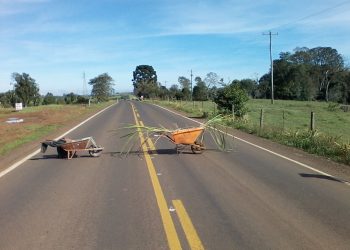 “Bloqueio” entre Viadutos e Gaurama