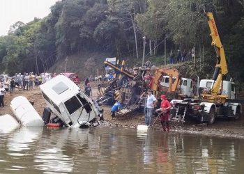 Marinha do Brasil reúne provas para apontar causas e responsáveis pelo acidente na balsa