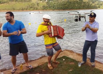 Sanfoneiro usa da tecnologia e das belezas naturais de Marcelino para gravação de clip musical