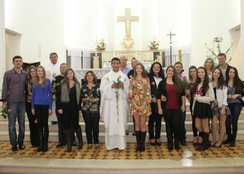 Missa de ação de graças em Marcelino Ramos celebra aniversário de 15 anos de 7 adolescentes