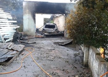 Perícia identifica causa do incêndio que destruiu casa e carro em Marcelino Ramos