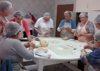 Integrantes da OASE intensificam preparativos para o tradicional Café Colonial