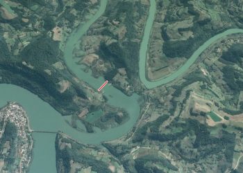 Moradores de Volta Grande querem reconstrução da ponte que caiu com enchente de 83