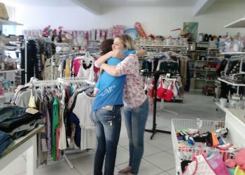 Dia do Abraço: Alunos do IEEMAR  distribuem abraços em Marcelino Ramos