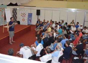 Instrutor de voo livre da Cia do Ar de Viadutos participa de Congresso em SP