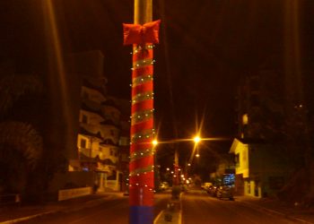 Espírito de Natal ganha vida no balneário com decoração natalina