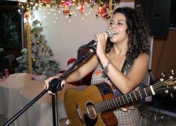 Participante do The Voice Brasil surpreende público em apresentação no Thermas Classic Hotel