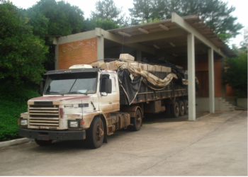 Caminhão com contrabando avaliado em quase R$ 1 milhão é interceptado em Marcelino Ramos