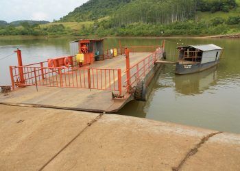 Balsa que liga Alto Bela Vista a Volta Grande suspende travessia