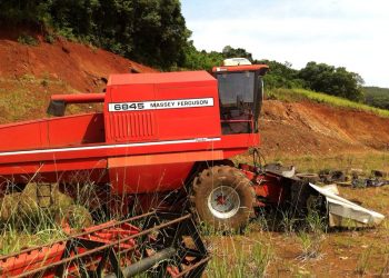 Agricultor de Marcelino Ramos cai dentro de colhedeira em funcionamento e tem perna amputada