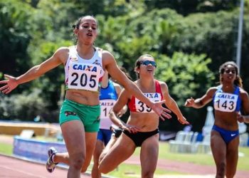 Velocista Karina da Rosa participa de competição na Argentina