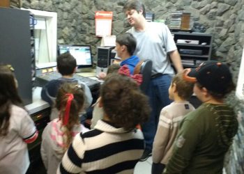 Alunos do IEEMAR  conhecem os Meios de Comunicação de Marcelino