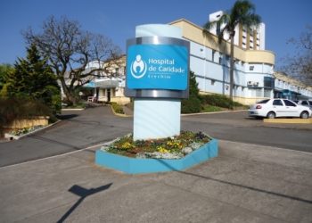 Jovem que estava em coma após agressão começa falar e deve deixar a UTI em breve