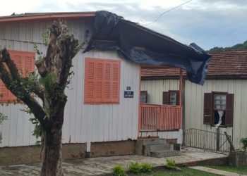 Defesa Civil vai liberar mais de 600 telhas para famílias atingidas pelo temporal em Marcelino Ramos