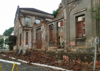 Novo temporal atinge Marcelino Ramos. Ruínas do Grande Hotel não resistiram aos ventos