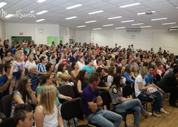 Público lota Centro de Eventos em Alto Bela Vista para assistir Espetáculo de Dança