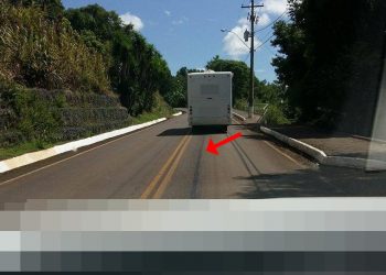 Motor-Home é flagrado fazendo esgotamento sanitário em via pública