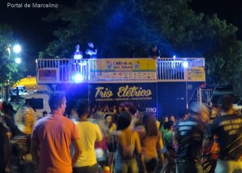 Confira como foi a primeira noite do Carnaval das Águas