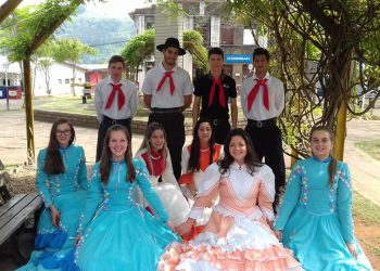 Alunos do IEEMAR valorizam a cultura e a tradição gaúcha em Marcelino Ramos