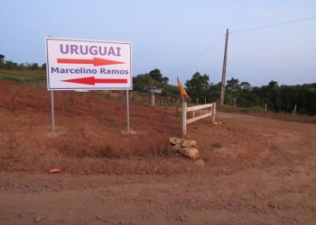 Placas indicando Marcelino Ramos são instaladas no acesso via SC