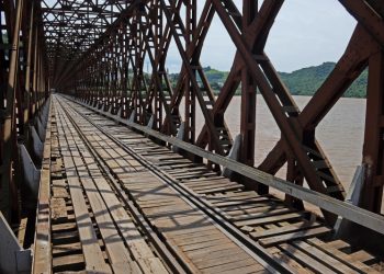 Justiça Federal dá prazo de 2 meses para RUMO MALHA SUL realizar reparos na ponte Rodoferroviária