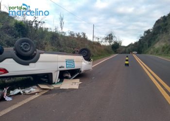 Veículo da CORSAN fica destruído após violenta colisão em Maximiliano de Almeida