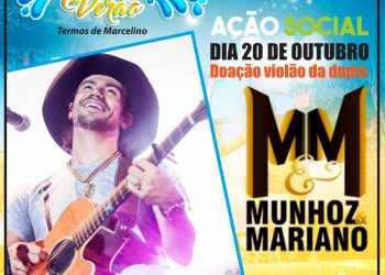 Munhoz & Mariano doa violão autografado que será sorteado na Abertura da Temporada de Verão