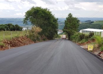 Concluído primeiro trecho de asfaltamento da rodovia entre Piratuba e a Usina de Machadinho