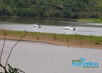 Lancha que sofreu acidente no Lago em Volta Grande é removida
