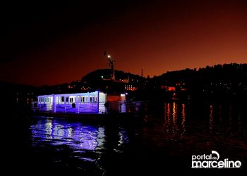 Catamarã Termas lança passeio especial de Reveillon