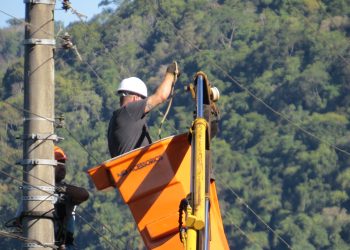 Prefeitura começa trocar iluminação pública por luminárias de LED