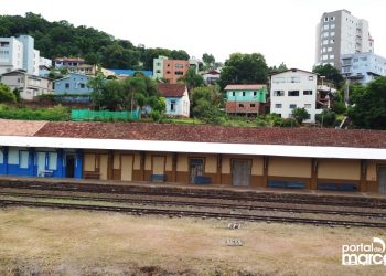A história por trás das duas cores do prédio da Estação Ferroviária de Marcelino Ramos