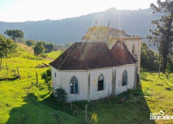 Igreja abandonada em Marcelino Ramos