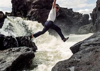 Desafiando o antigo Estreito: Um salto temerário